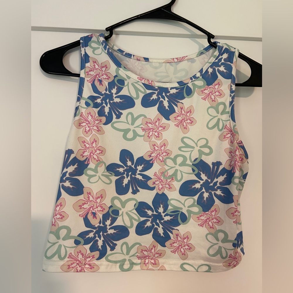 SHEIN Pastel Floral Sleeveless Top